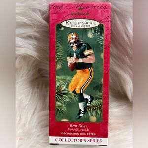 2001 - Hallmark Ornament - Brett Favre - 7th in the Football Legends Series
